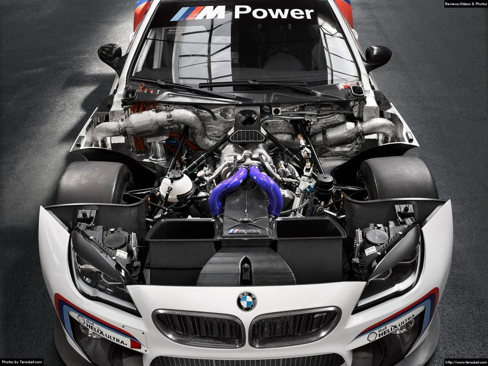 Hình ảnh xe ô tô BMW M6 GT3 2016 & nội ngoại thất