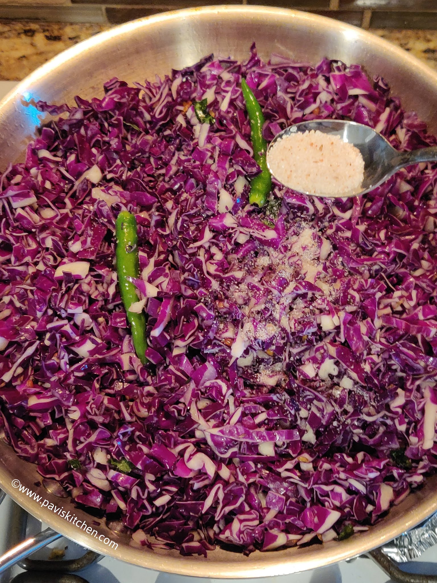 Red cabbage curry recipe | Indian red cabbage poriyal | purple cabbage poriyal recipe