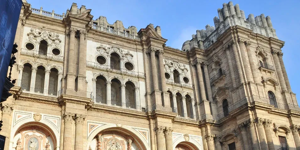 GUÍA DE MÁLAGA PARA MOVERSE POR LIBRE Malaga-catedral