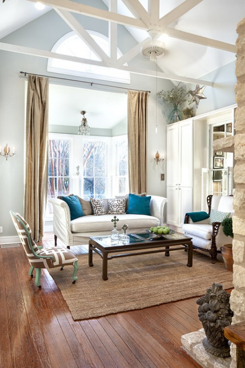 Living Room Decorated In Aquamarine And Chocolate