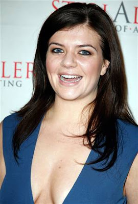 Casey wilson hot photo