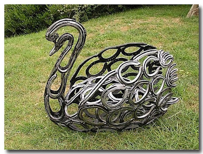 amazing horseshoes sculptures Seen On www.coolpicturegallery.net