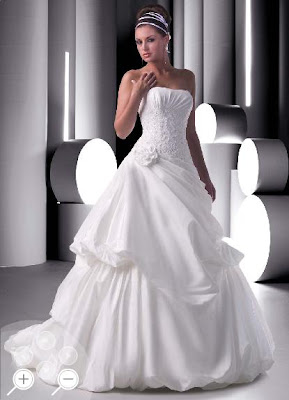 strapless wedding dress