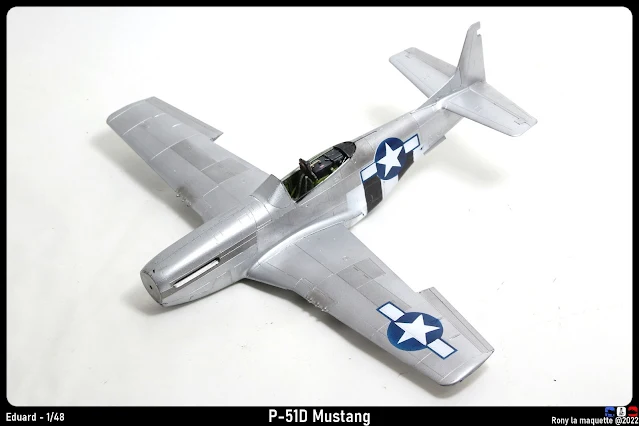 Les cocardes américaines du P-51D Mustang.