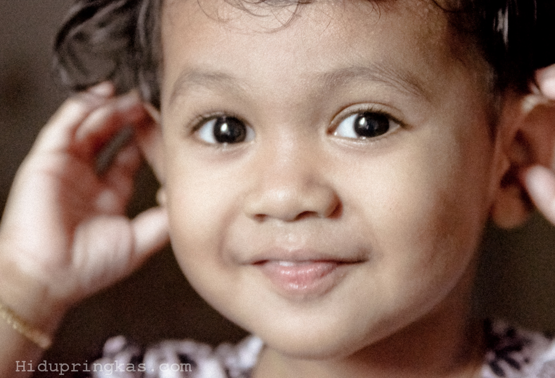 Anak makan susu ibu atau susu lembu?  Jas Du It