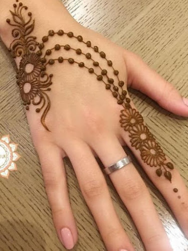 Easy Arabic Beautiful Mehndi Design