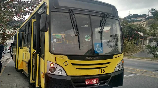 ônibus apresenta problemas e deixa passageiros preocupados/Foto: Reprodução