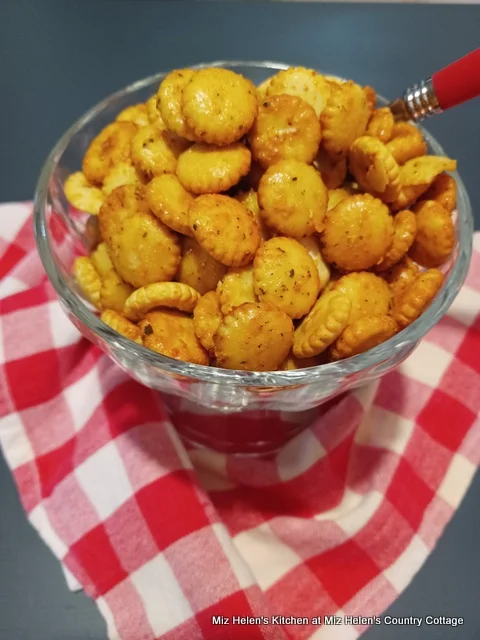 Spicy Oyster Snack Crackers at Miz Helen's Country Cottage