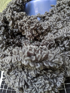free crochet pattern, An infinity cowl using Loop Boucle yarn,