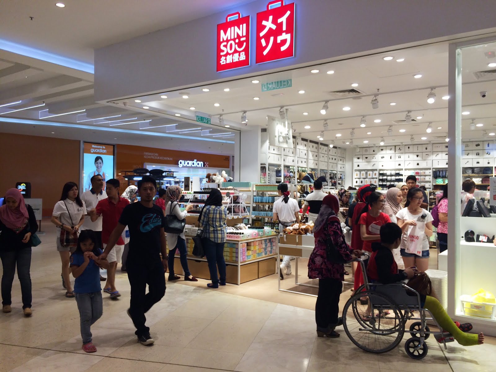  Miniso Japan  IOI Putrajaya Store Tour Cindy s Planet