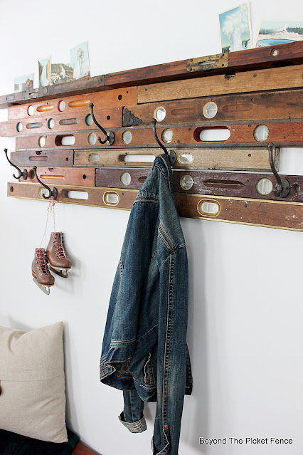 Old Wood Level Entryway Coat Hook and Shelf