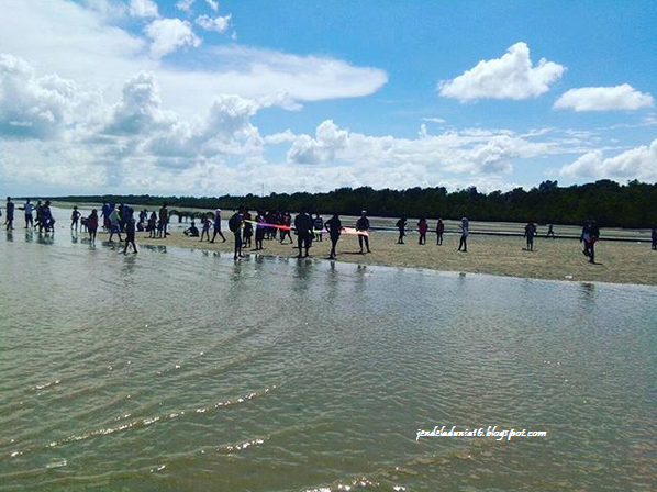 [http://FindWisata.blogspot.com] Wisata Pantai Tanjung Medang Rupat Utara