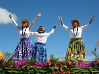 Hawaiian Women Dancers