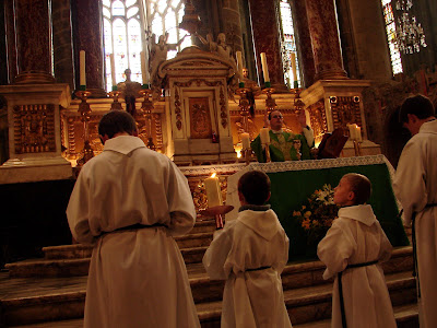 Cathedrale Saint Just et Saint Pasteur, Narbonne, au moment du 'Notre Père'