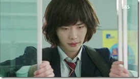 Pinocchio.E02.mkv_002859996_thumb[1]