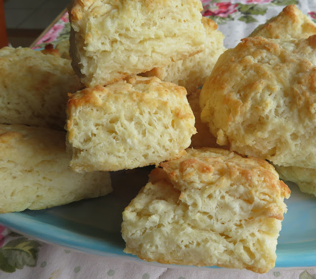 Fluffy Buttermilk Biscuits Recipe