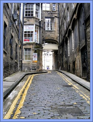 Edinburgh - View Up Fishmarket Close