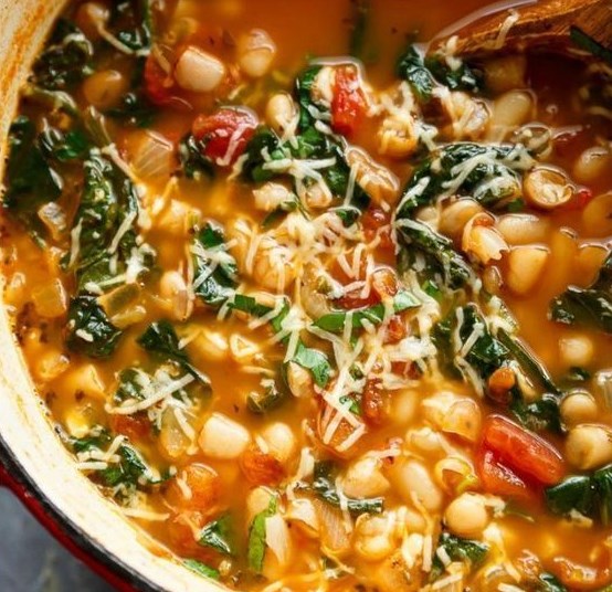 10-minute white bean soup with parmesan #vegetarian #soup