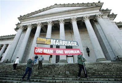 Los matrimonios entre personas del mismo sexo han vuelto al escenario político