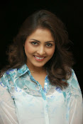 Madhu shalini glam pics-thumbnail-27