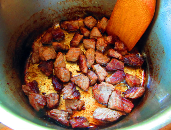 Elephant soup by Laka kuharica: cut the meat into bite-sized pieces and sauté.