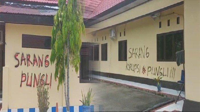 Nah Loh! Polisi Yang Coret Dinding Polres Bertuliskan 'Sarang Pungli' Bantah Gangguan Jiwa: Akan Saya Buktikan!