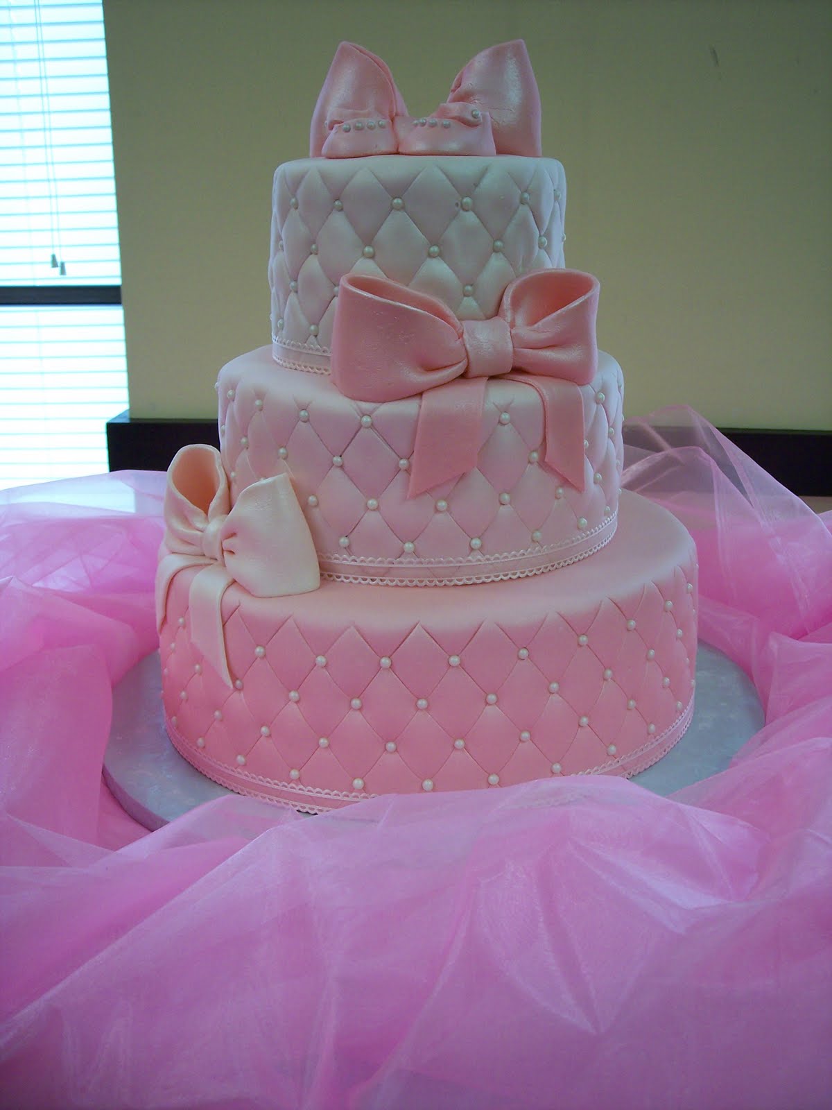 MyMoniCakes: Pearls  Bows Pink Quilted Baby Shower Cake