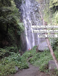 Air Terjun Ngleyangan