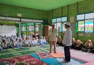 USTADZ: DISIPLINLAH DALAM SHALAT BERJAMAAH AGAR TIDAK MASBUK