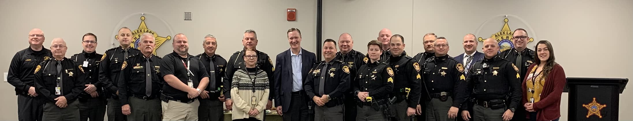 group picture of sheriffs with Steve Stivers