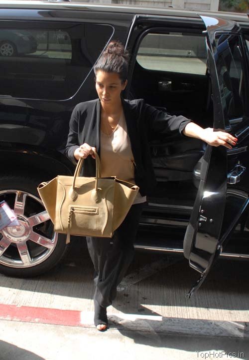 Kim Kardashian Latest Pics in Black Jacket 2