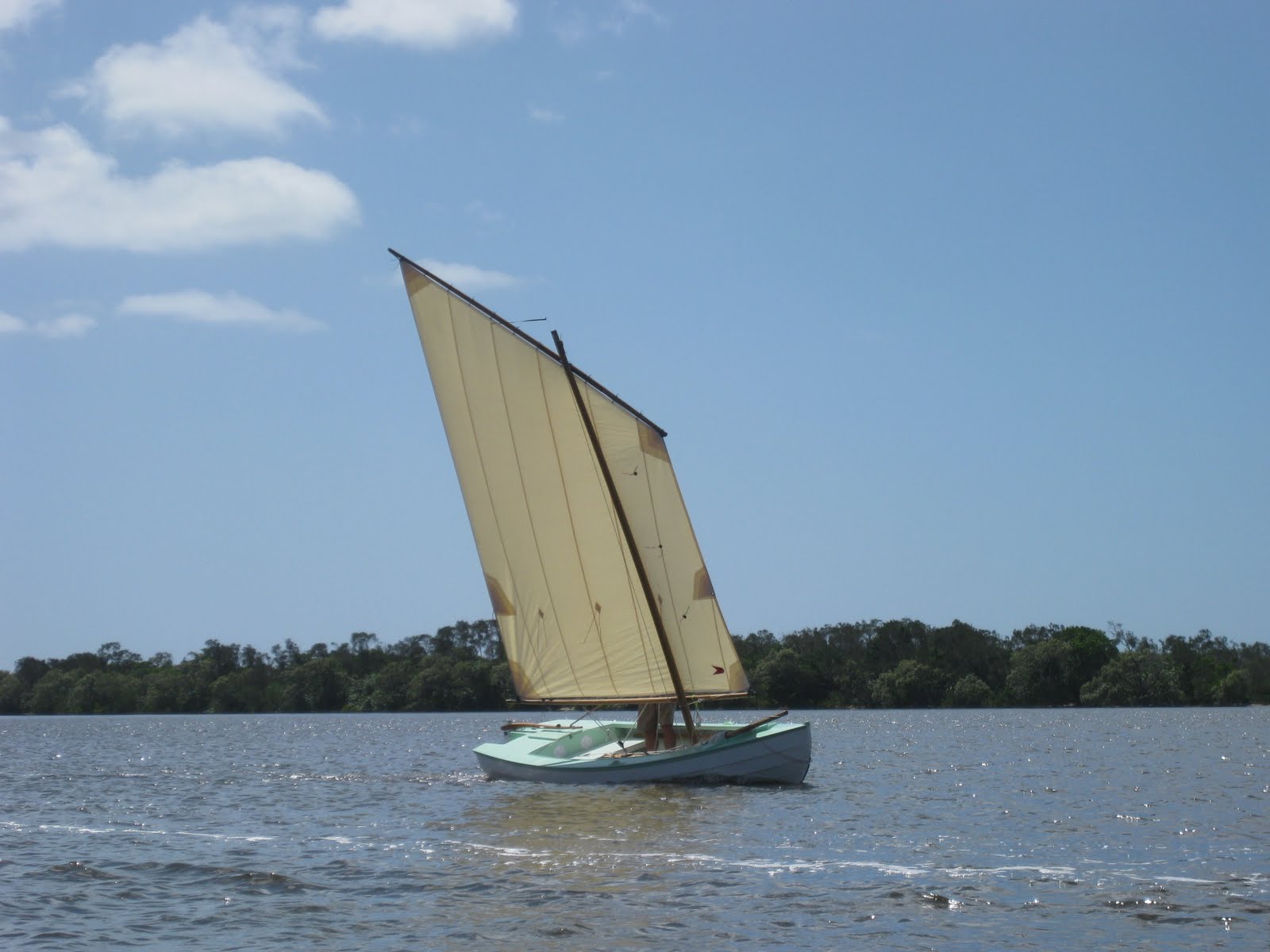  Lillistone Wooden Boats: Fitting Different Rigs to an Existing Boat