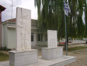 Μνημείο Πεσόντων στον Περδίκκα