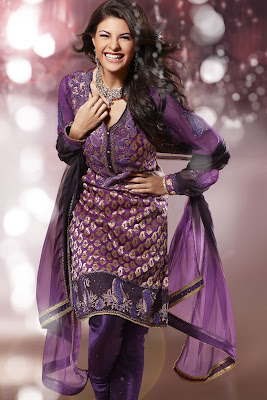 Beautiful pakistani girls in salwar kameez-Cute girls pictures