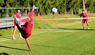 Emelec entrenando