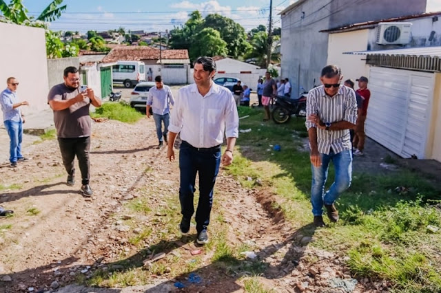 Leo Bezerra autoriza obras de pavimentação e urbanização no bairro de Oitizeiro
