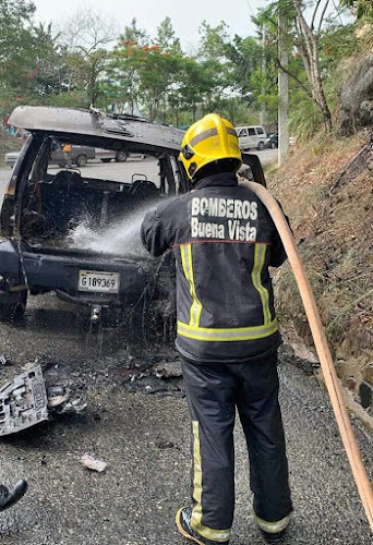 Se incendia jeepeta en carretera Jarabacoa - La Vega