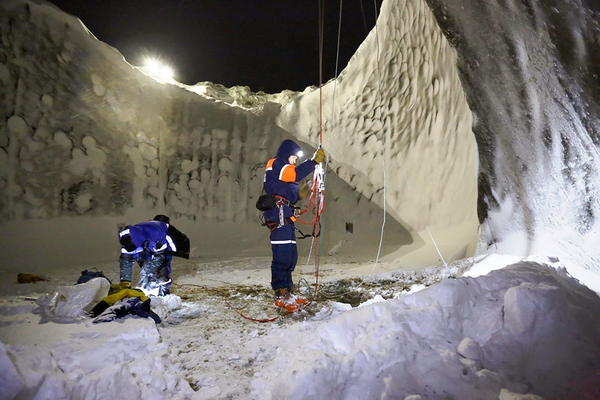 Geologists Reveal A Relationship Between Mysterious Siberian Craters & The Bermuda Triangle