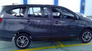 Penampakan samping Toyota Agya 7 seater.