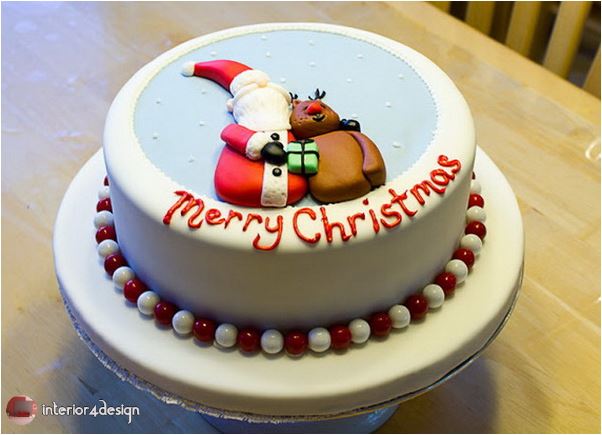 Toppers Galore: Christmas Cake Decorating Ideas