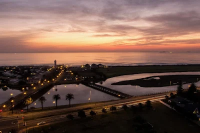 After sunset over Woodbridge Island, Cape Town