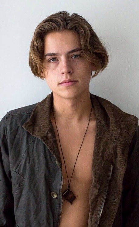 cole sprouse hairstyle picture gallery 4