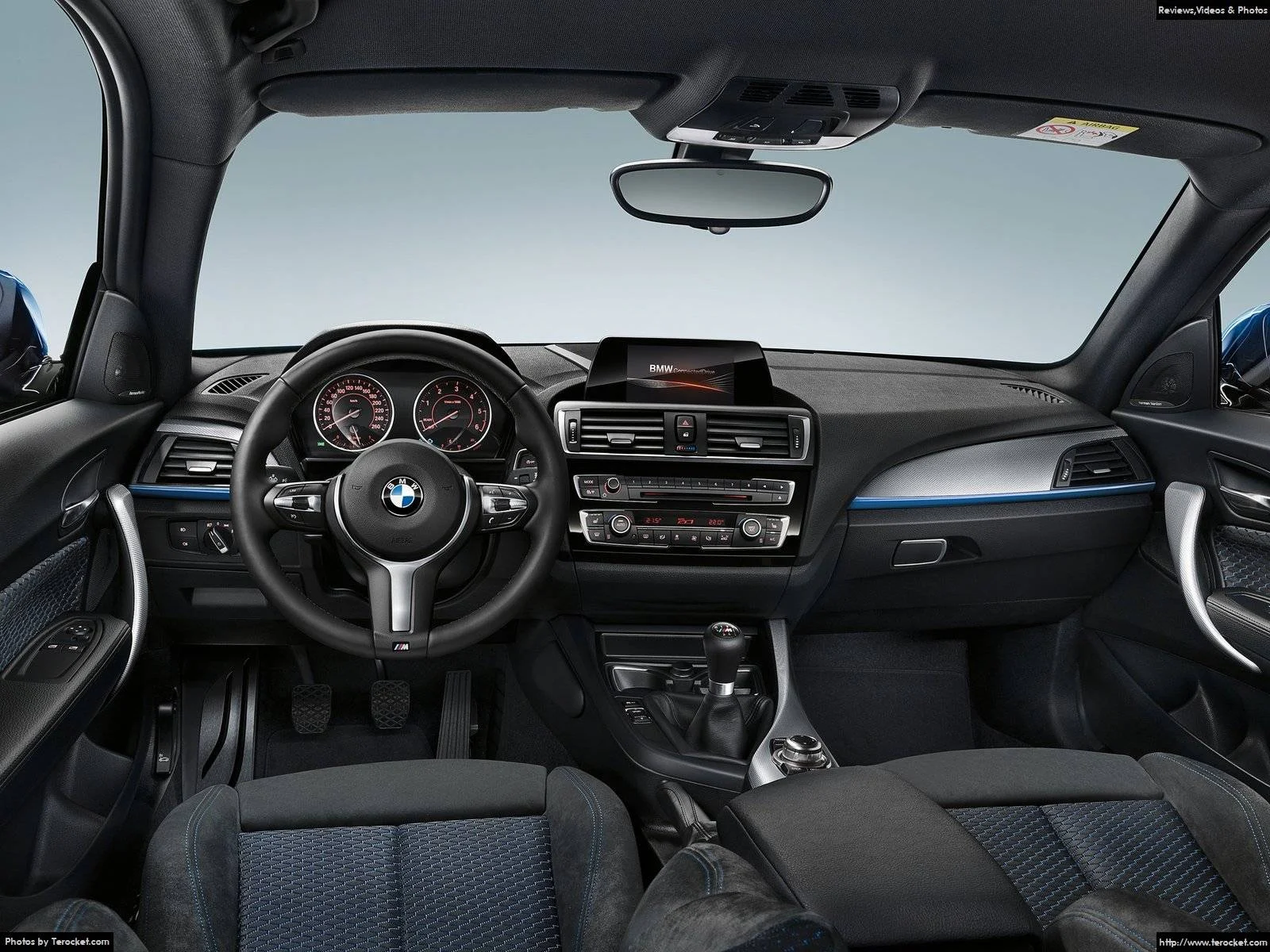 Hình ảnh xe ô tô BMW 1-Series 2016 & nội ngoại thất