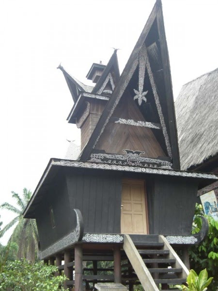 Wowindonesiawow: rumah adat batak karo, sumatera utara