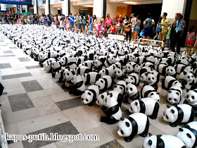 Replika Panda at PUBLIKA SOLARIS