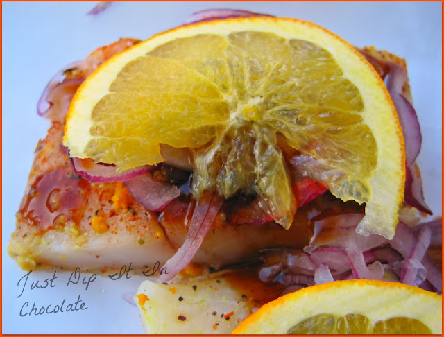 Baked Cod with Lemon and Orange Recipe, the flavors of summer combine deliciously in this easy to make recipe. 20 minutes and ready to serve and enjoy! #cod #lemon #fish #orange #fishmeals