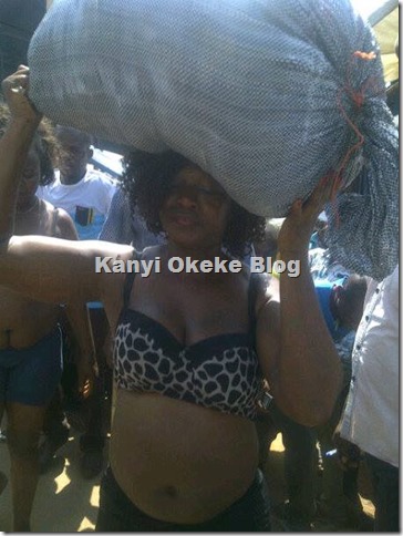 woman-steal-clothes-onitsha market