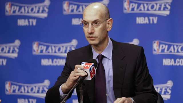 Adam Silver à pris la suite de David Stern et est le nouveau patron de la NBA