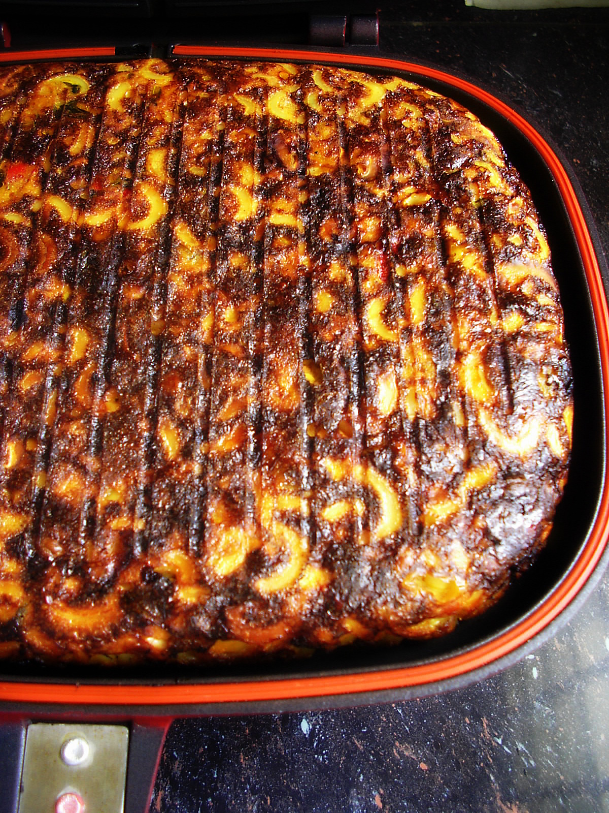 BAKED MACARONI IN MAGIC PAN