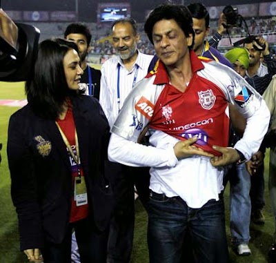 Preity Zinta Emotional Crying and Shahrukh Happy - IPL 2014 A Look Back